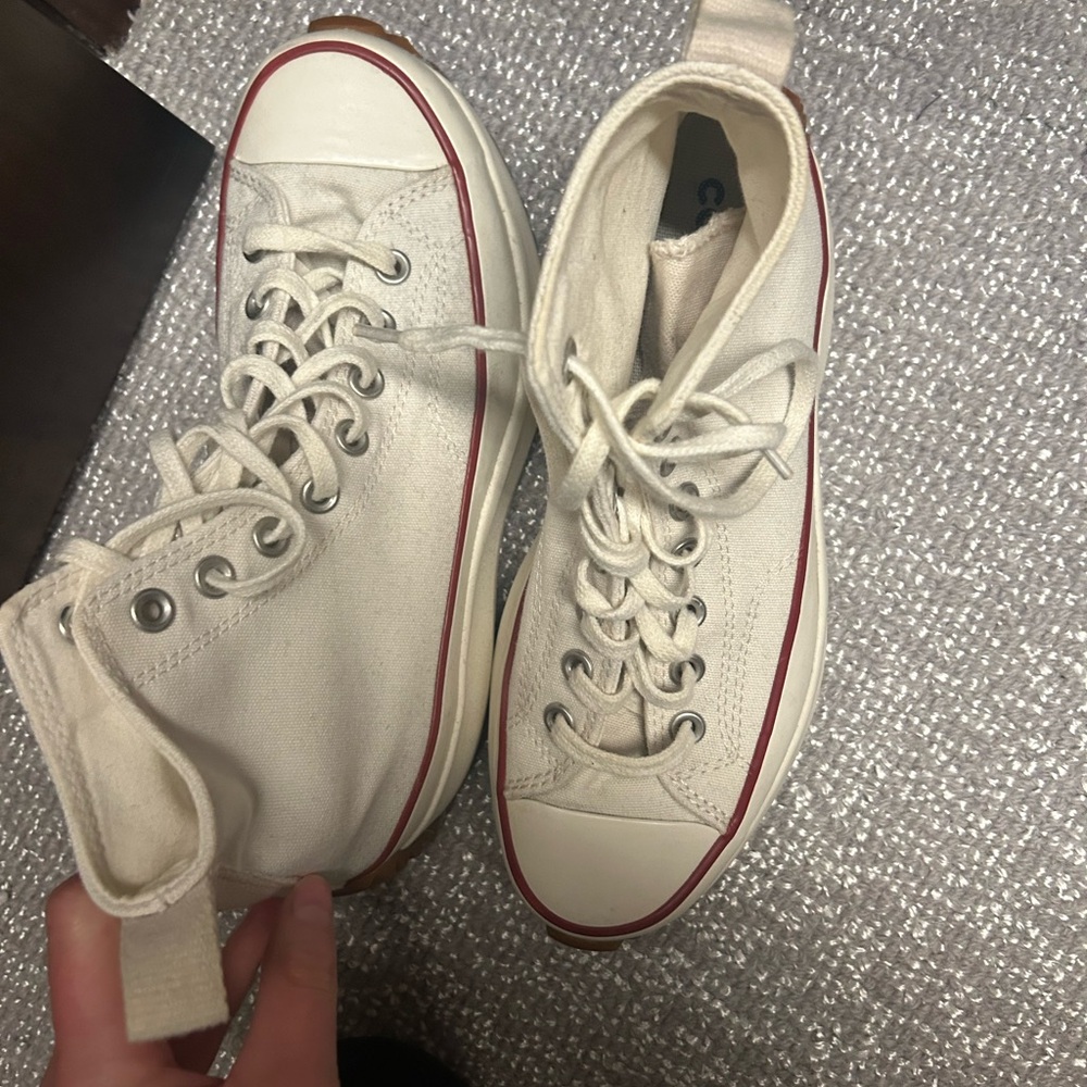 Women converse sneakers